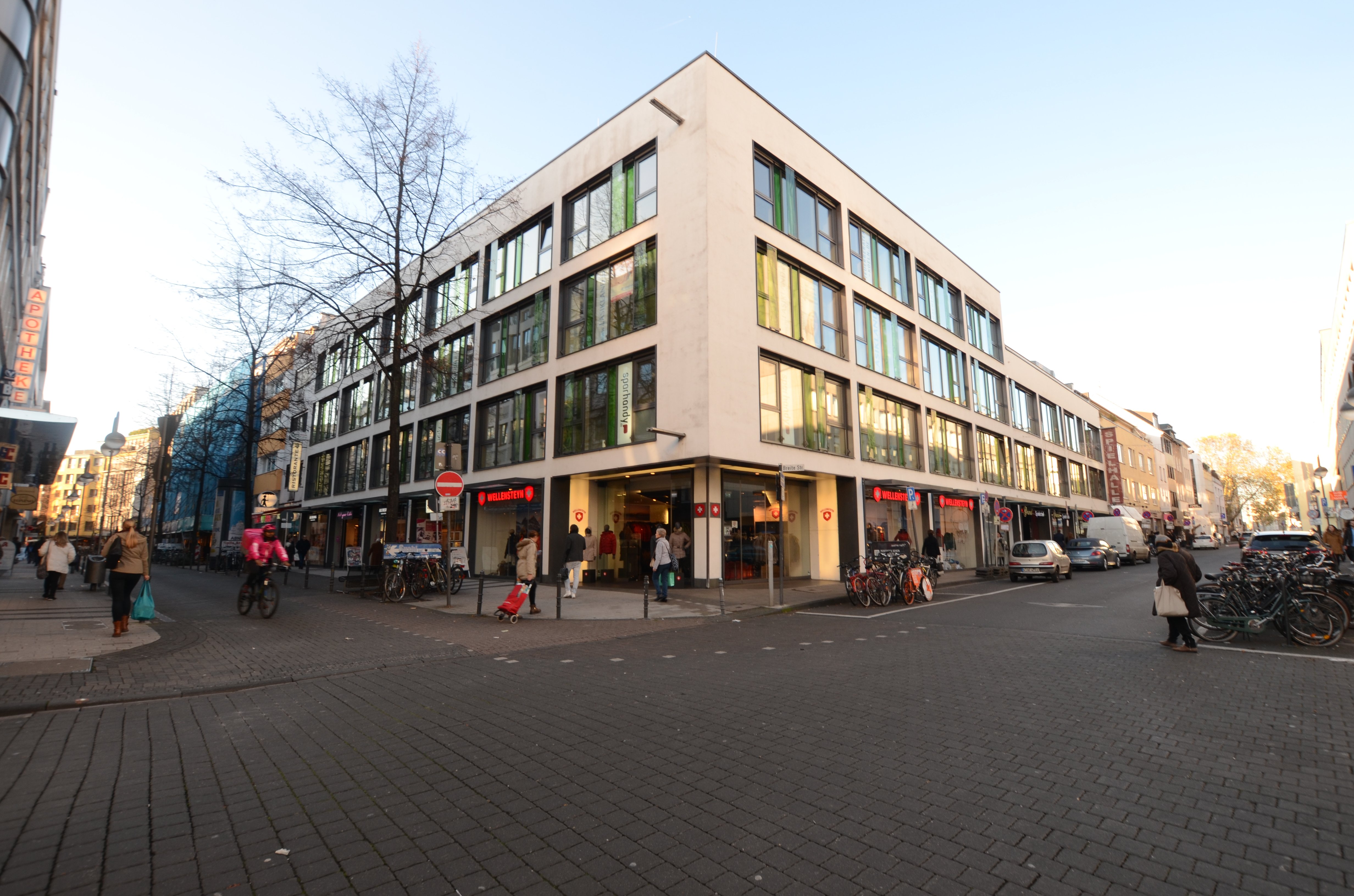 Breite Straße 100 isico