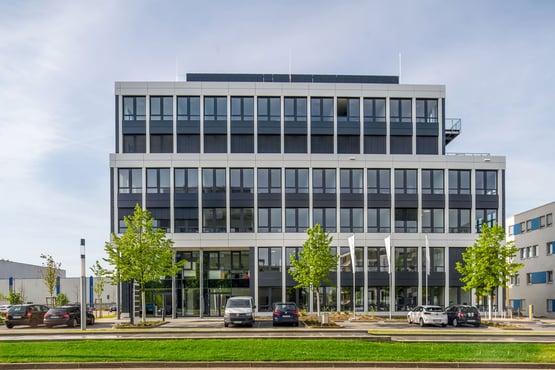 Angermann NRW vermittelt erfolgreich Büroflächen an IronMaxx Nutrition GmbH & Co. KG